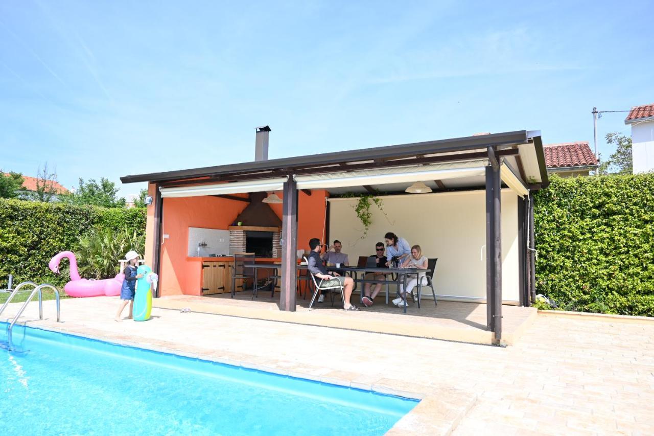 Villa Antonci-18, Pool, 3 Houses, Jacuzzi, Private Territory Antonci  Exterior foto